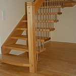 Geländertragende Treppe